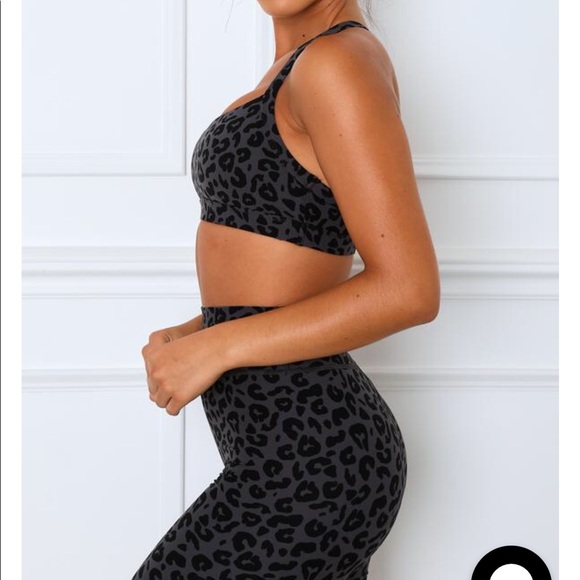 White Fox 2 piece Workout Set! - Picture 5 of 10